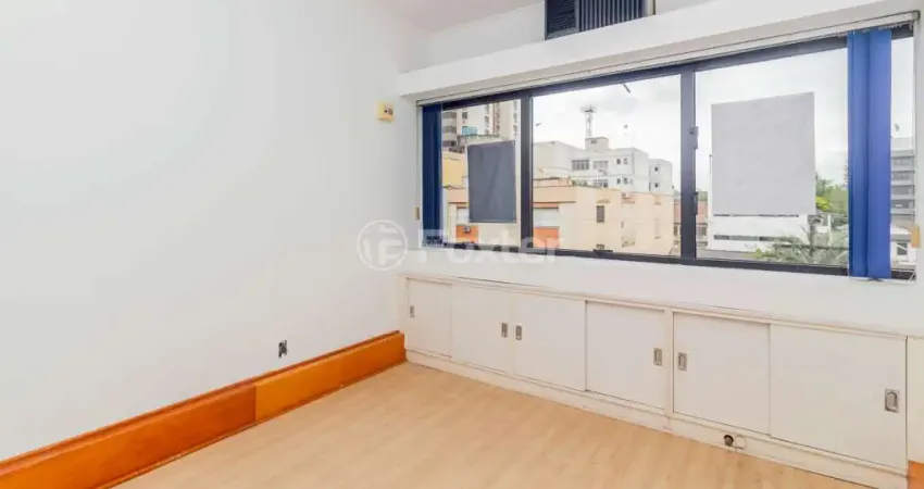 Sala comercial com 1 sala à venda na Rua Itapeva, 80, Passo da Areia, Porto Alegre