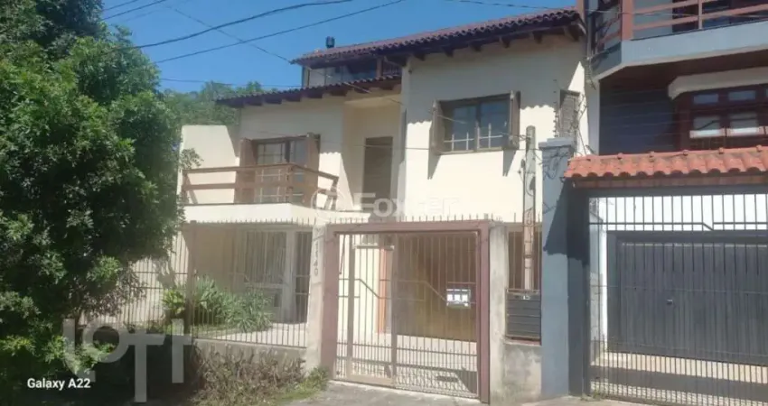 Casa com 3 quartos à venda na Avenida Doutor Petrônio Portella, 1140, Parque Santa Fé, Porto Alegre