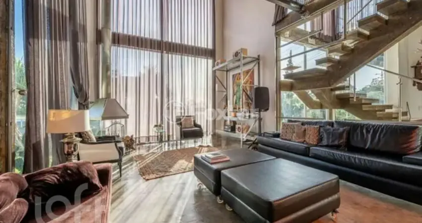 Casa em condomínio fechado com 4 quartos à venda na Rua Bertha Loforte Gonçalves, 80, Vila Nova, Porto Alegre