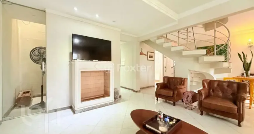 Casa com 3 quartos à venda na Rua Rossini, 95, São Sebastião, Porto Alegre