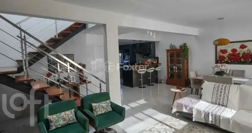 Casa com 4 quartos à venda na Rua Nestor José Nitschke, 181, Guarujá, Porto Alegre