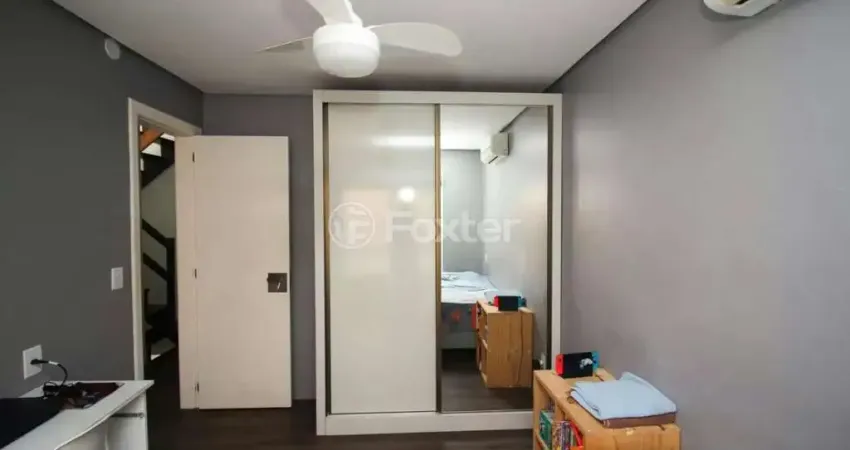 Casa em condomínio fechado com 3 quartos à venda na Avenida Coronel Marcos, 500, Pedra Redonda, Porto Alegre