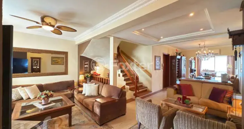 Casa em condomínio fechado com 4 quartos à venda na Rua Padre João Batista Reus, 1040, Vila Conceição, Porto Alegre