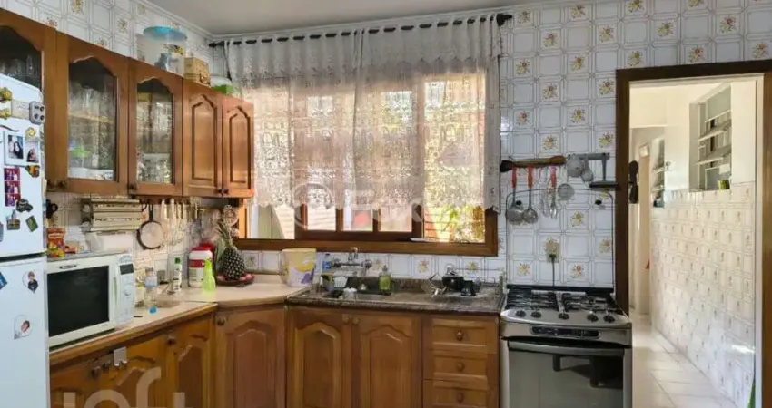 Apartamento com 3 quartos à venda na Rua Guilherme Alves, 530, Partenon, Porto Alegre