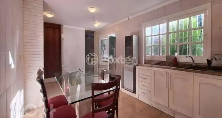 Casa com 4 quartos à venda na Rua José Pedro de Moura, 39, Jardim Isabel, Porto Alegre