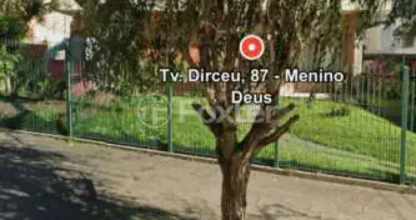 Casa com 3 quartos à venda na Travessa Dirceu, 87, Menino Deus, Porto Alegre