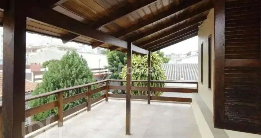 Casa com 4 quartos à venda na Rua Dom Jaime de Barros Câmara, 325, Sarandi, Porto Alegre