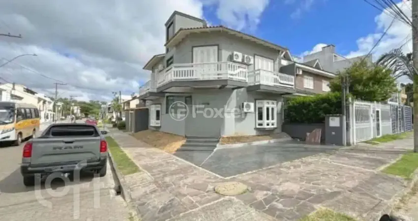 Casa em condomínio fechado com 3 quartos à venda na Rua Ivo Walter Kern, 300, Hípica, Porto Alegre