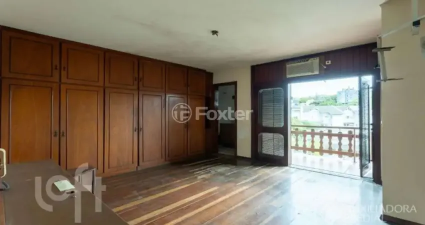 Casa com 3 quartos à venda na Avenida José Gertum, 394, Chácara das Pedras, Porto Alegre