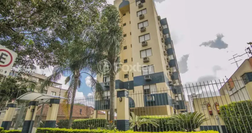 Apartamento com 3 quartos à venda na Rua Roque Calage, 566, Passo da Areia, Porto Alegre