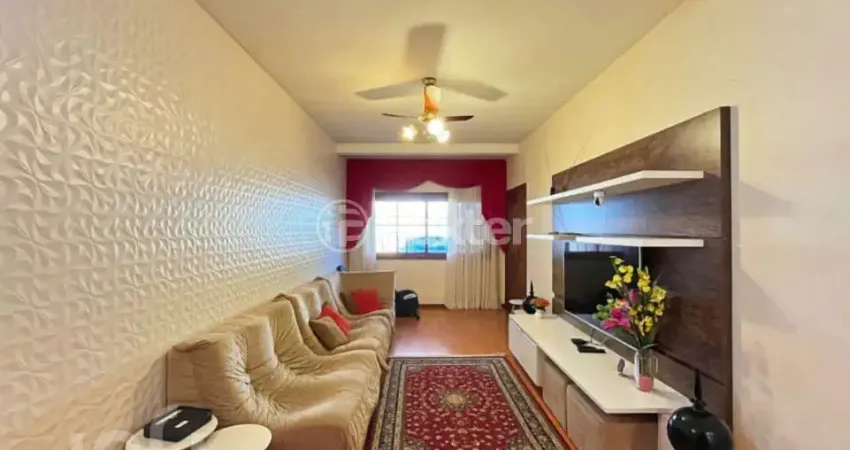 Casa com 3 quartos à venda na Rua São Manoel, 1840, Rio Branco, Porto Alegre