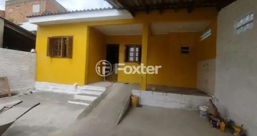 Casa com 2 quartos à venda na Rua Bernardino Machado de Moraes, 265, Maringá, Alvorada