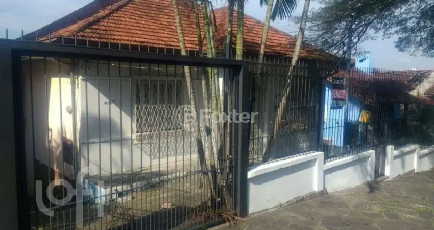 Casa com 3 quartos à venda na Rua Sacadura Cabral, 260, Petrópolis, Porto Alegre