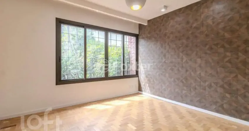 Casa com 3 quartos à venda na Avenida Mariland, 33, Auxiliadora, Porto Alegre