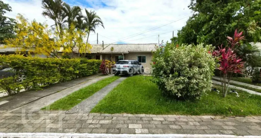 Casa com 3 quartos à venda na Rua Roberto Sell, 2400, Centro, Palhoça