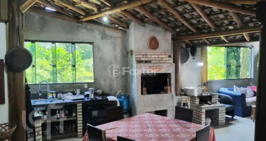 Casa com 4 quartos à venda na Rua Patas de Vacas, 93, Madri, Palhoça