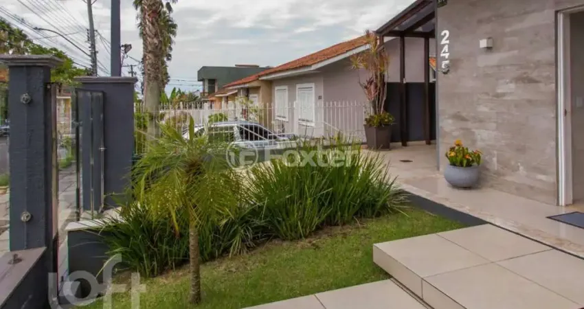Casa em condomínio fechado com 3 quartos à venda na Rua Chácara das Nascentes, 245, Lomba do Pinheiro, Porto Alegre
