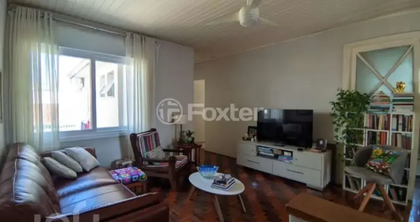 Casa com 3 quartos à venda na Avenida Berlim, 821, São Geraldo, Porto Alegre