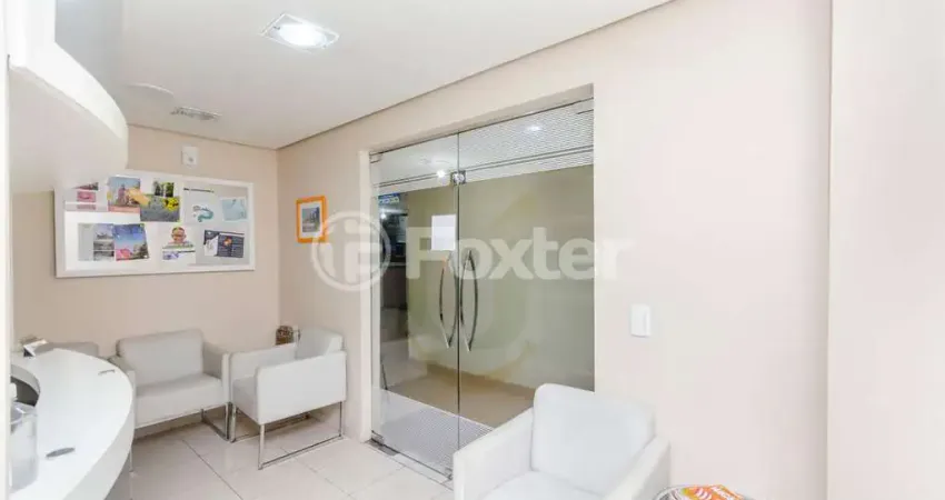 Sala comercial com 6 salas à venda na Rua Felipe Camarão, 751, Rio Branco, Porto Alegre