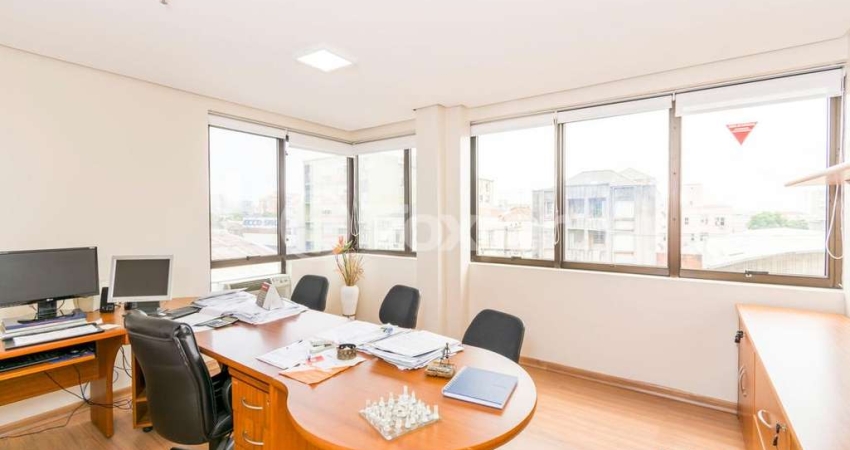 Sala comercial com 1 sala à venda na Avenida Cristóvão Colombo, 881, Floresta, Porto Alegre