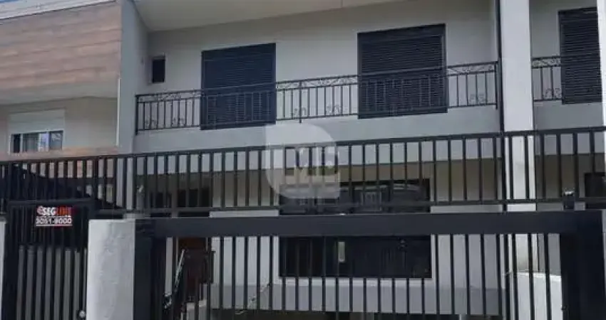 Casa com 3 quartos à venda na Rua Professor Joaquin Mattos, 257, São Lourenço, Curitiba