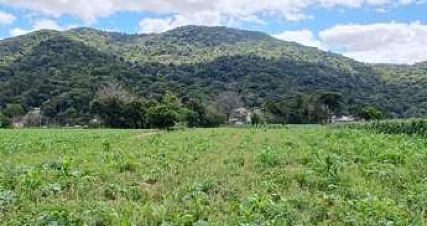 Terreno com 11.089m² plano e bem localizado no Sul do Rio, Santo Amaro da Imperatriz/SC