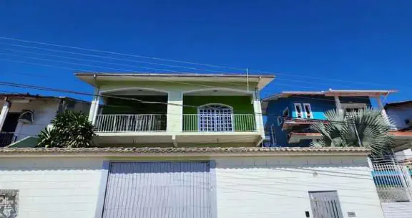 Casa sendo três dormitórios com suíte  no bairro Forquilhinha, São José/SC