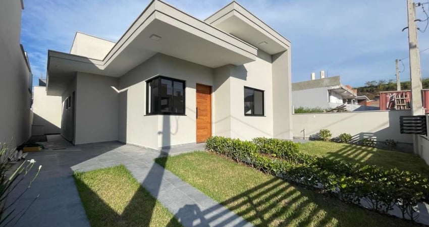 Casa de 3 dormitórios no Vale Verde em Palhoça-SC