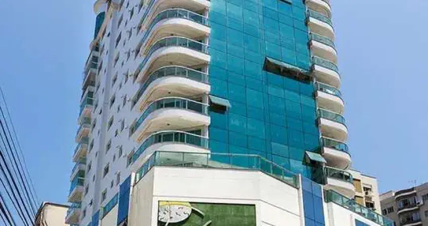 Apartamento com 3 suítes e 3 vagas a 250m do mar no centro de Balneário Camboriú/SC