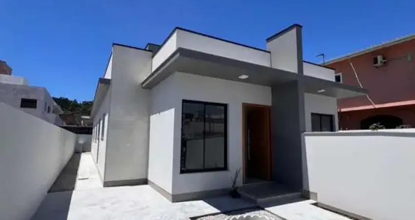 Casa geminada a venda de 03 dormitórios com 01 banheiro bairro rio caveiras em biguaçu