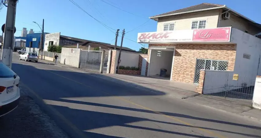 Excelente casa a venda com ponto comercial na Geral Caminho Novo -Palhoça -SC