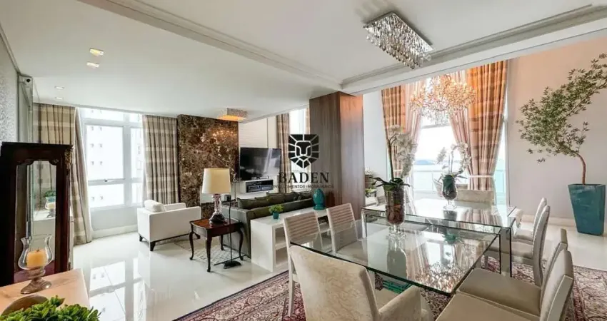 Apartamento duplex no Edifício Majestic com vista mar