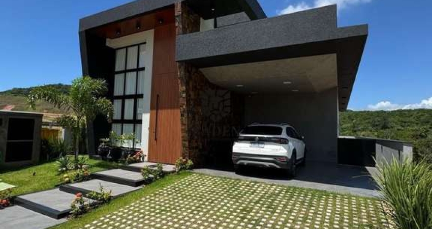 Casa / Condomínio Fechado / Balneário Camboriú - SC