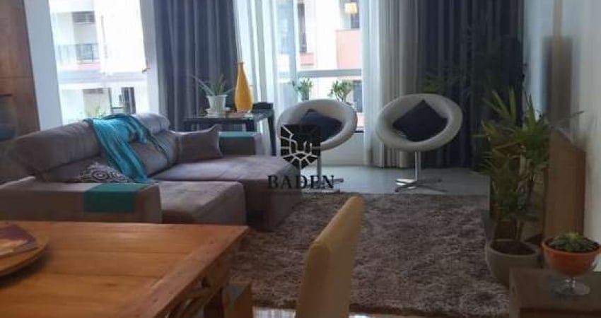 Apartamento 3 suítes com área de lazer completa a 260 m da praia, vista do mar