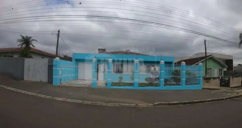 Casa Residencial com 3 quartos  à venda, 132.00 m2 por R$800000.00  - Uvaranas - Ponta Grossa/PR