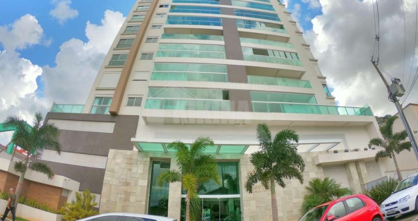Apartamento com 3 quartos  à venda, 205.00 m2 por R$770000.00  - Centro - Ponta Grossa/PR