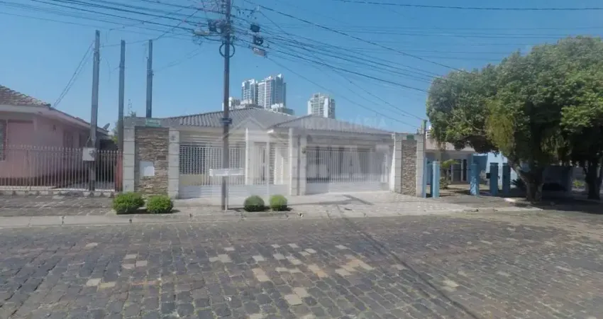 Casa Residencial com 3 quartos  à venda, 300.00 m2 por R$1500000.00  - Estrela - Ponta Grossa/PR