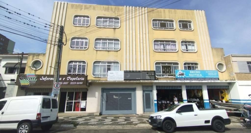 Apartamento com 2 quartos  para alugar, 50.00 m2 por R$900.00  - Centro - Ponta Grossa/PR