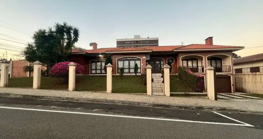 Casa Residencial com 4 quartos  à venda, 550.00 m2 por R$2200000.00  - Jardim Carvalho - Ponta Grossa/PR