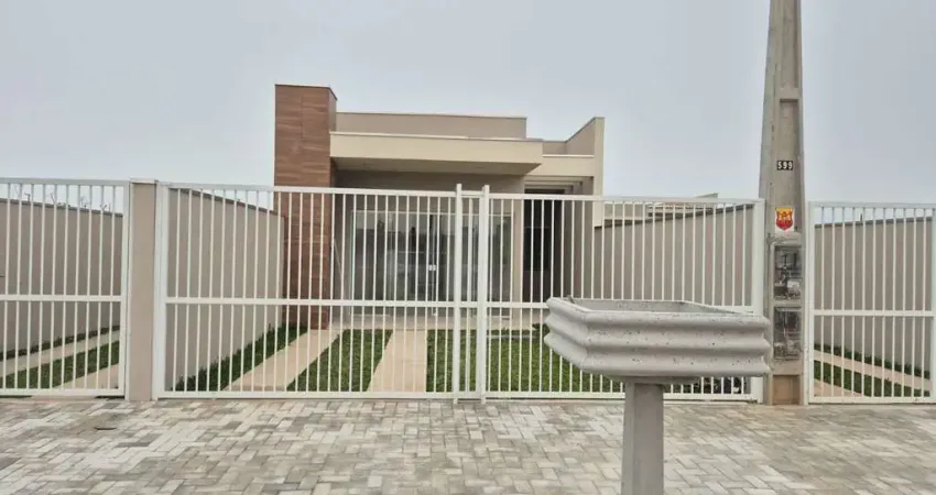 Casa Residencial com 3 quartos  à venda, 70.00 m2 por R$460000.00  - Centro - Guaratuba/PR
