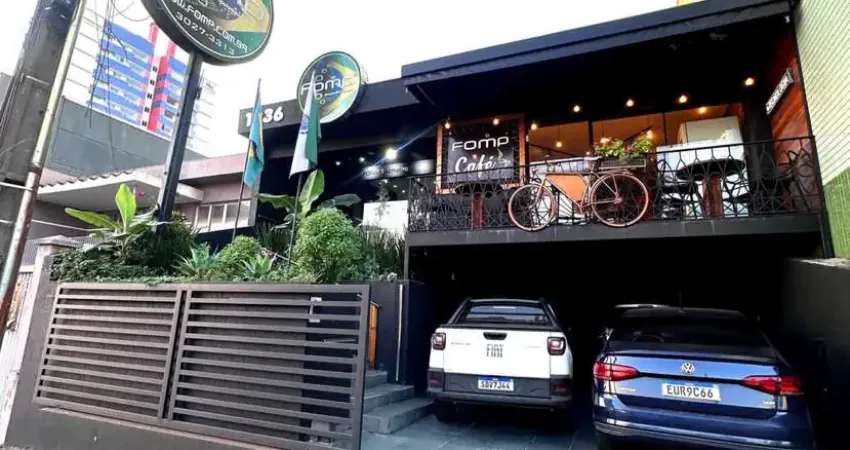 Casa Residencial com 3 quartos  à venda, 455.00 m2 por R$3000000.00  - Centro - Ponta Grossa/PR