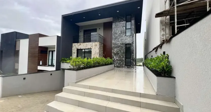 Casa Residencial com 3 quartos  à venda, 254.00 m2 por R$2390000.00  - Colonia Dona Luiza - Ponta Grossa/PR