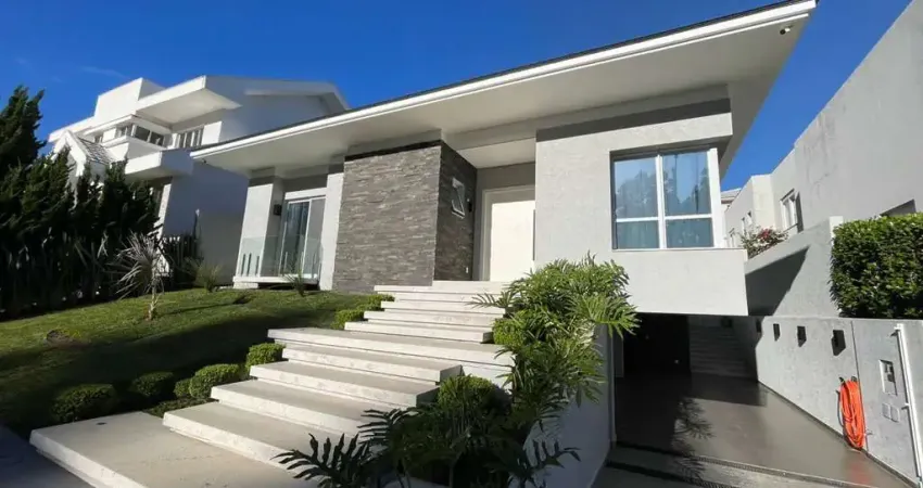 Casa Residencial com 4 quartos  à venda, 395.00 m2 por R$3600000.00  - Orfas - Ponta Grossa/PR