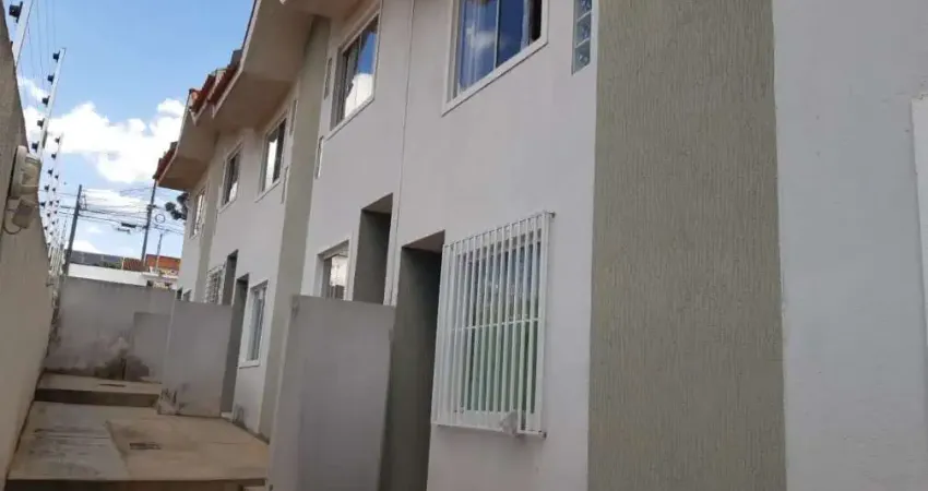 Sobrado com 2 quartos  à venda, 50.85 m2 por R$220000.00  - Neves - Ponta Grossa/PR
