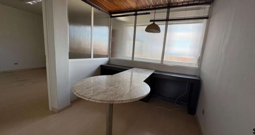 Sala Comercial à venda, 32.59 m2 por R$110000.00  - Centro - Ponta Grossa/PR
