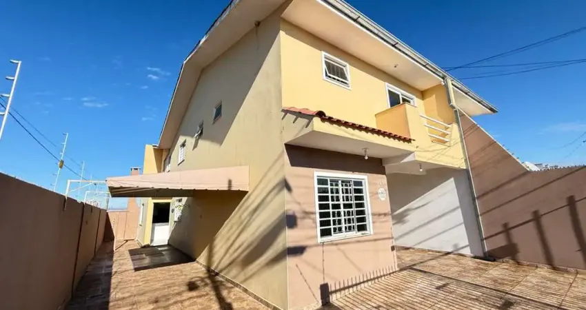 Sobrado com 4 quartos  para alugar, 182.00 m2 por R$2800.00  - Jardim Carvalho - Ponta Grossa/PR