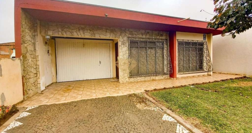 Casa Residencial com 3 quartos  para alugar, 200.00 m2 por R$6500.00  - Oficinas - Ponta Grossa/PR