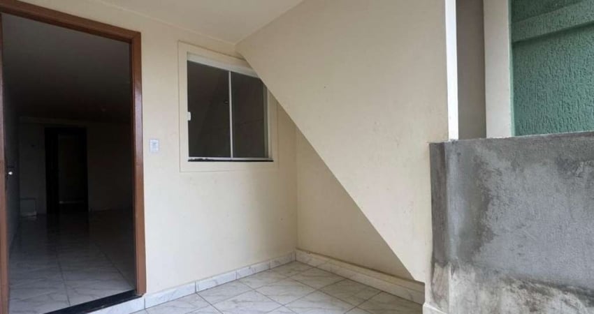 Casa Residencial com 1 quarto  para alugar, 50.00 m2 por R$850.00  - Uvaranas - Ponta Grossa/PR