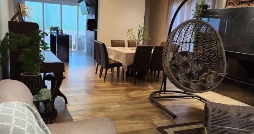Sobrado com 3 quartos  para alugar, 240.79 m2 por R$9000.00  - Jardim Carvalho - Ponta Grossa/PR