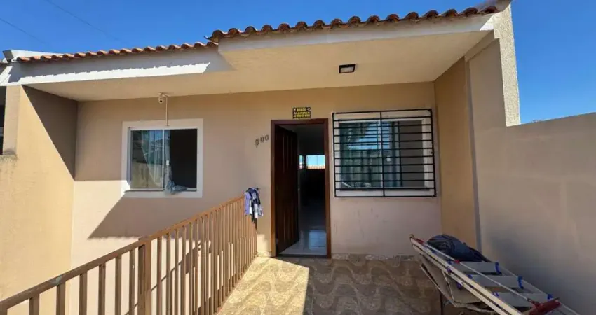 Casa Residencial com 3 quartos  para alugar, 55.00 m2 por R$1085.00  - Uvaranas - Ponta Grossa/PR